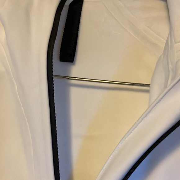 NWT Lululemon Cross Rare Chill Jacket Hooded RepelShell - Picture 7 of 11